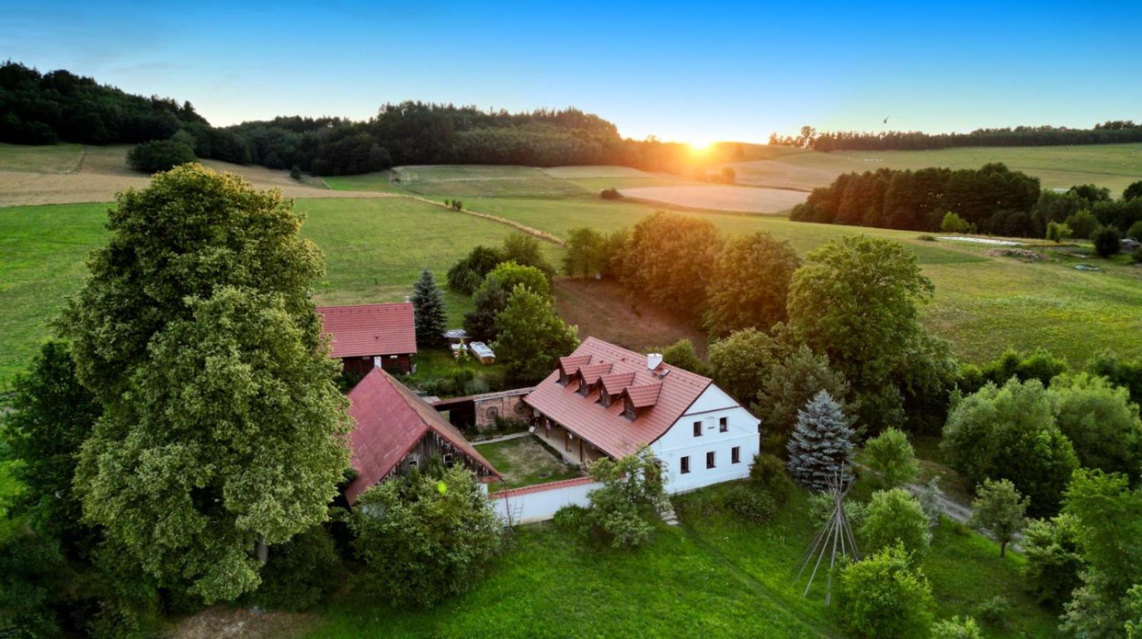 Yogashrama Traditional Ústí nad Orlicí Zewnętrze zdjęcie